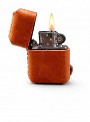 9180-Deri Kılıflı Zippo Çakmak