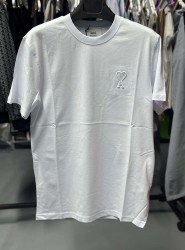 8632- Ami Beyaz Kabartma Kalp Logolu Tshirt