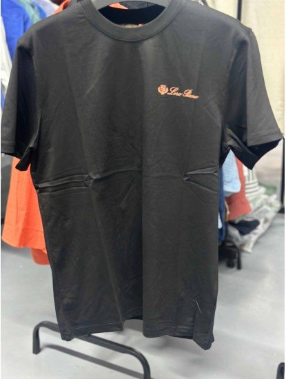8634- Loro Piana Siyah Göğüs Logo Detaylı Tshirt